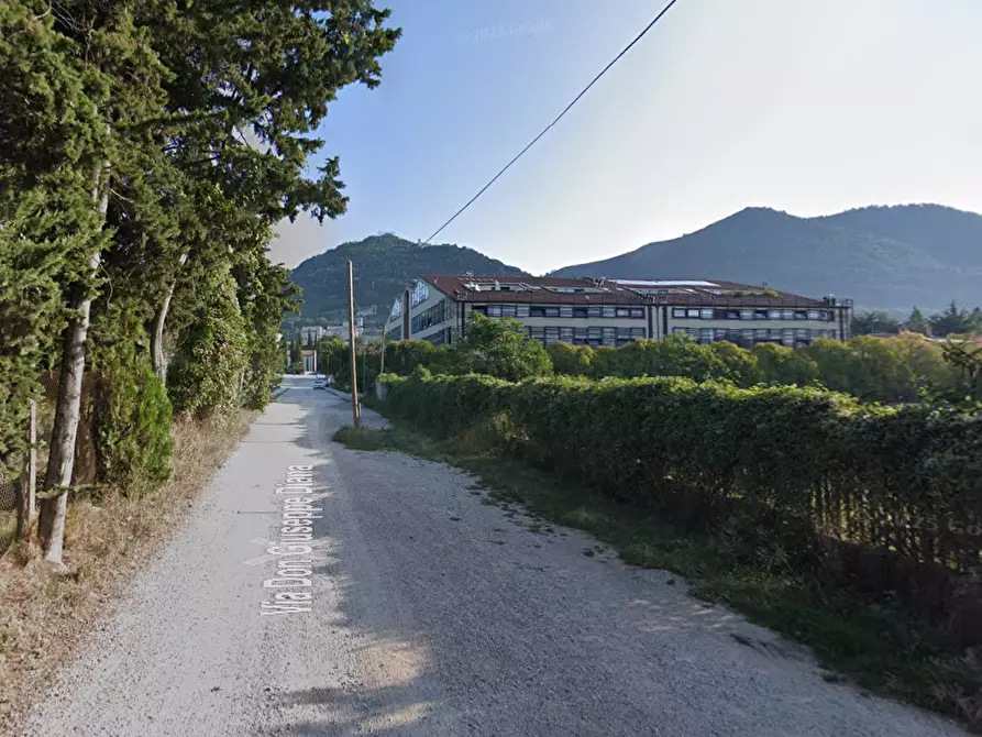 locale commerciale in vendita a Gubbio