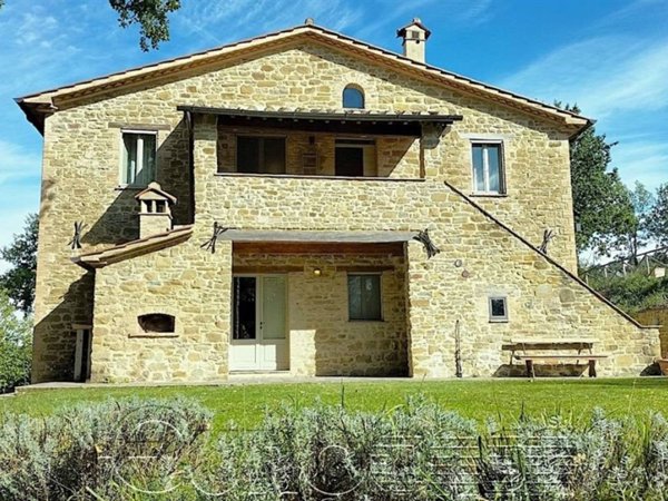 casa indipendente in vendita a Gubbio in zona Carbonesca