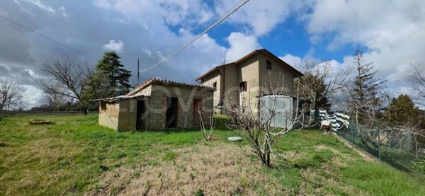 casa indipendente in vendita a Gubbio in zona Belvedere