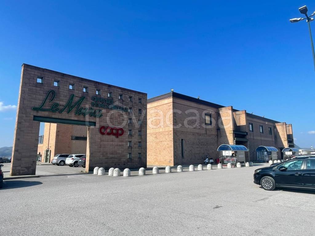 negozio in vendita a Gubbio