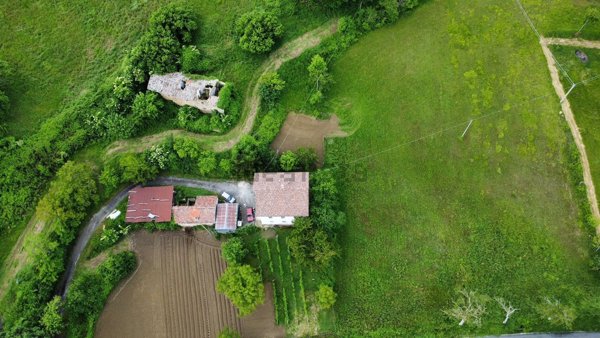 casa indipendente in vendita a Gubbio in zona Carbonesca