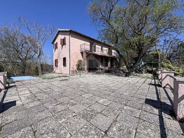 casale in vendita a Gubbio