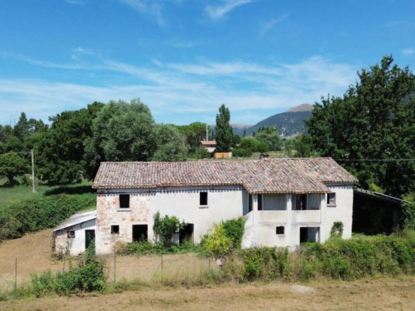 casa indipendente in vendita a Gubbio