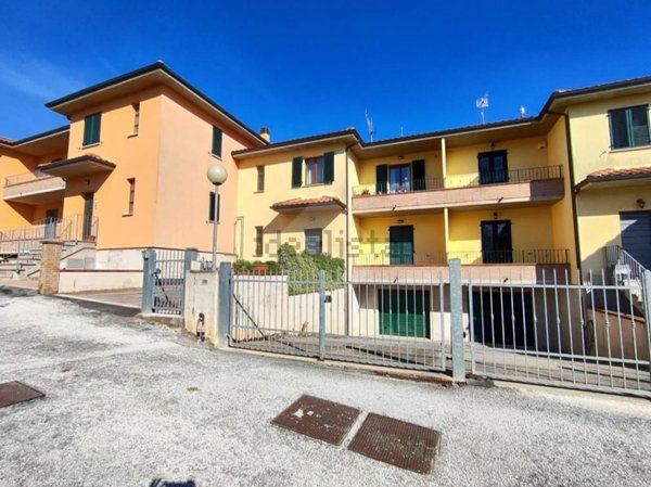 casa indipendente in vendita a Gubbio