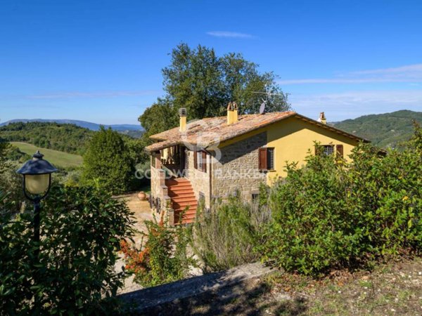 casa indipendente in vendita a Gubbio