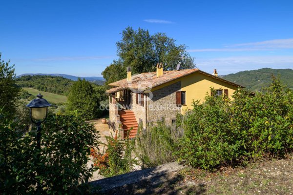 casa indipendente in vendita a Gubbio in zona Belvedere