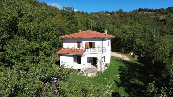 casa indipendente in vendita a Gubbio