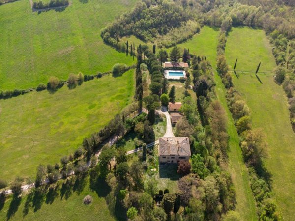 casa indipendente in vendita a Gubbio