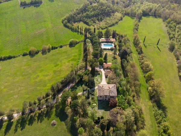 casa indipendente in vendita a Gubbio