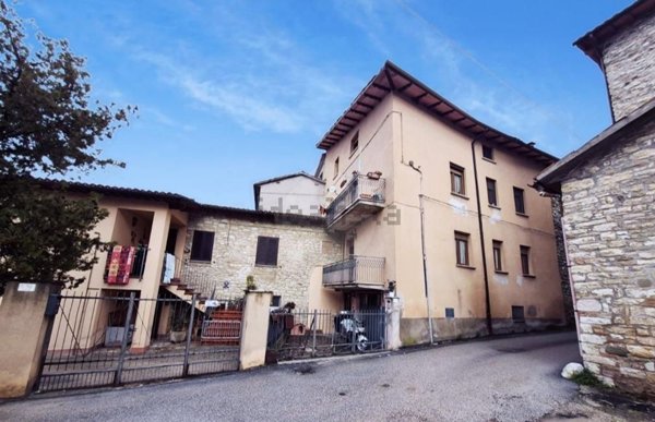 appartamento in vendita a Gubbio in zona Semonte