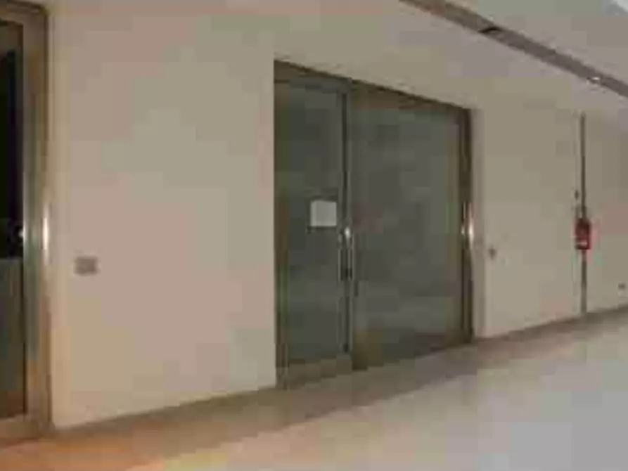locale commerciale in vendita a Gubbio