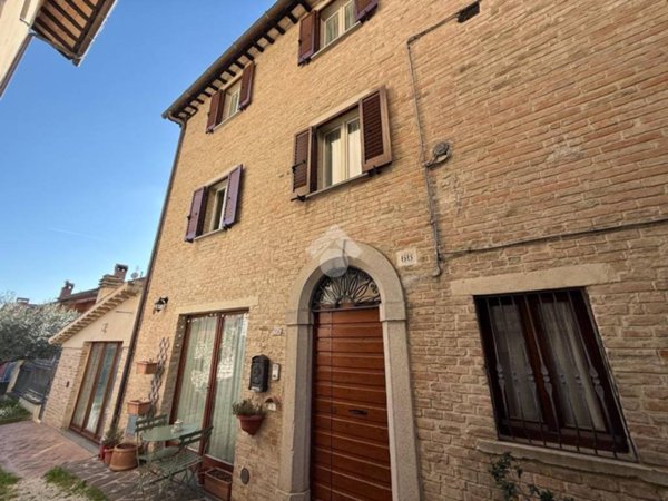 casa indipendente in vendita a Gubbio