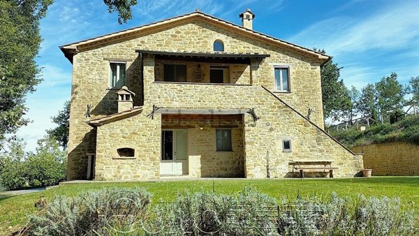 casale in vendita a Gubbio in zona Carbonesca