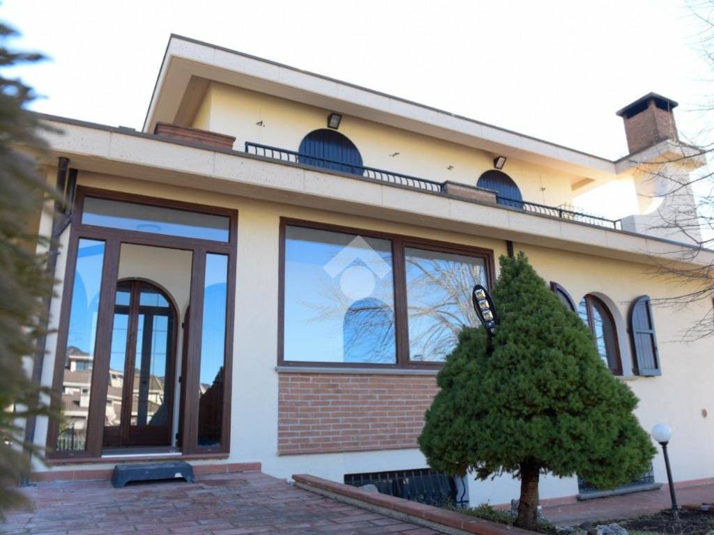 casa indipendente in vendita a Gubbio in zona Padule