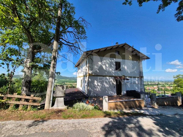 appartamento in vendita a Gubbio in zona Torre Calzolari