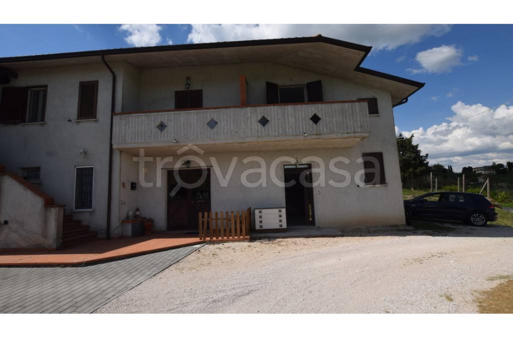 casa indipendente in vendita a Gubbio in zona Belvedere