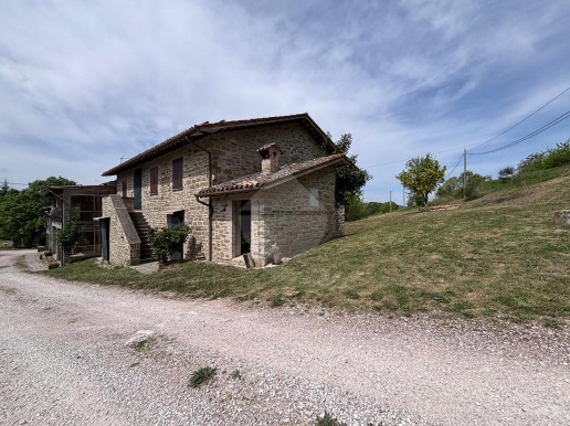 casale in vendita a Gubbio in zona Burano