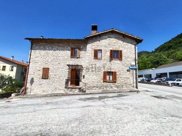 casa indipendente in vendita a Gubbio