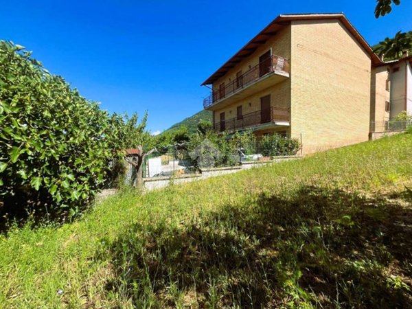 terreno edificabile in vendita a Gubbio in zona Semonte