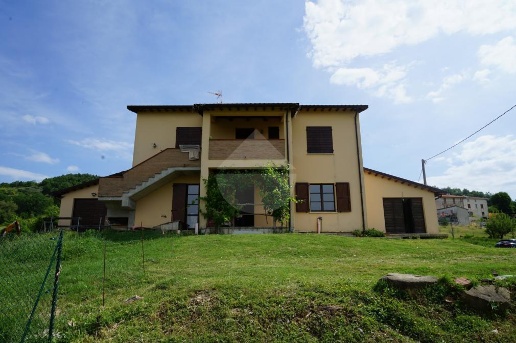 appartamento in vendita a Gubbio in zona Torre Calzolari