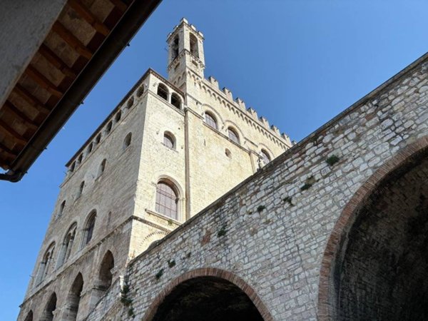 intera palazzina in vendita a Gubbio