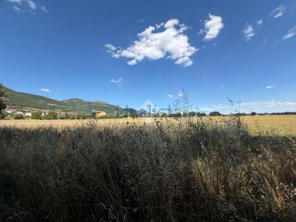 terreno edificabile in vendita a Gubbio in zona Semonte
