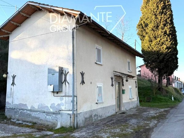 casa indipendente in vendita a Gubbio