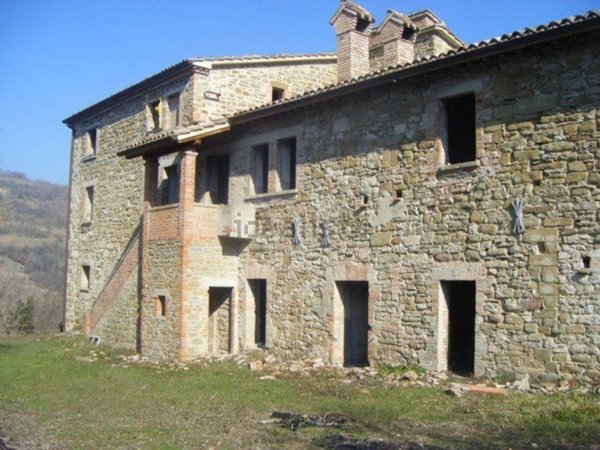 casale in vendita a Gubbio in zona Colpalombo