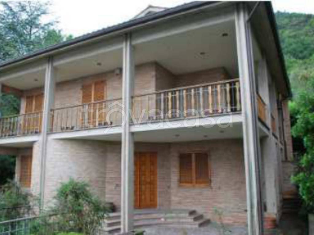 casa indipendente in vendita a Gubbio