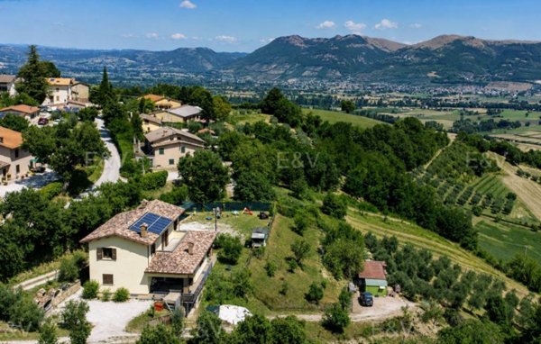 casa indipendente in vendita a Gubbio