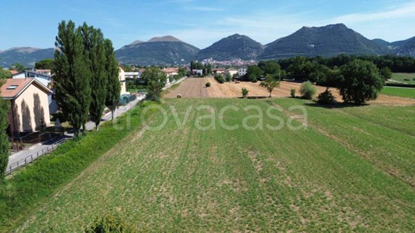 terreno edificabile in vendita a Gubbio in zona Cipolleto