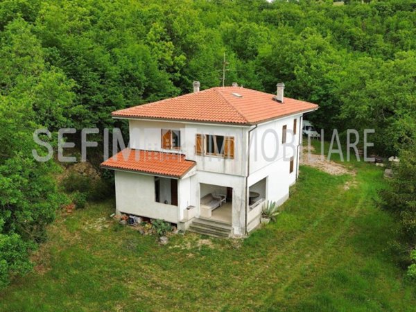 casa indipendente in vendita a Gubbio
