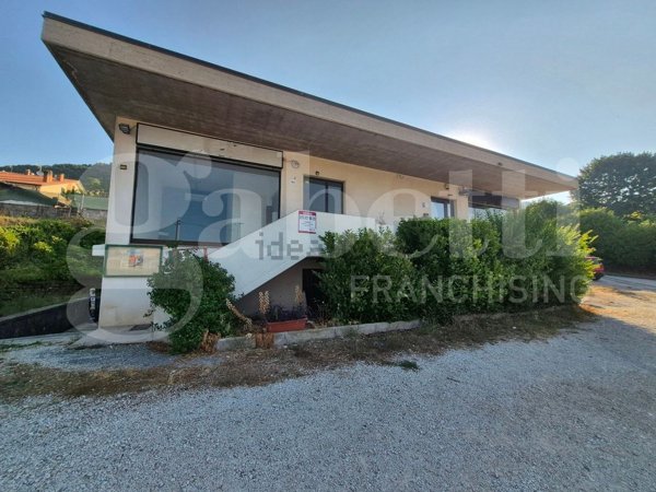 casa semindipendente in vendita a Gubbio