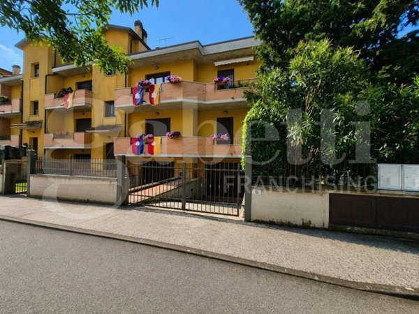 casa indipendente in vendita a Gubbio in zona Padule