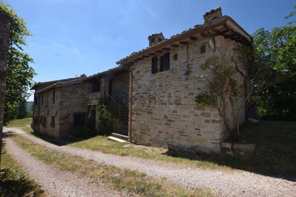 casale in vendita a Gubbio in zona Colpalombo
