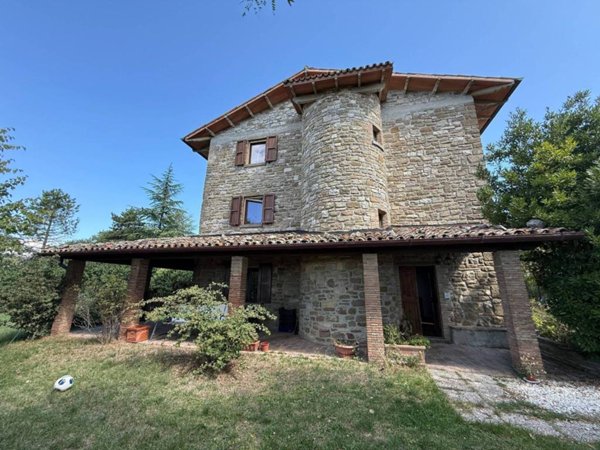 casa indipendente in vendita a Gubbio in zona Santa Cristina
