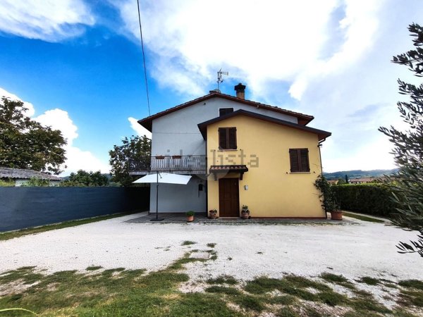 appartamento in vendita a Gubbio in zona Branca