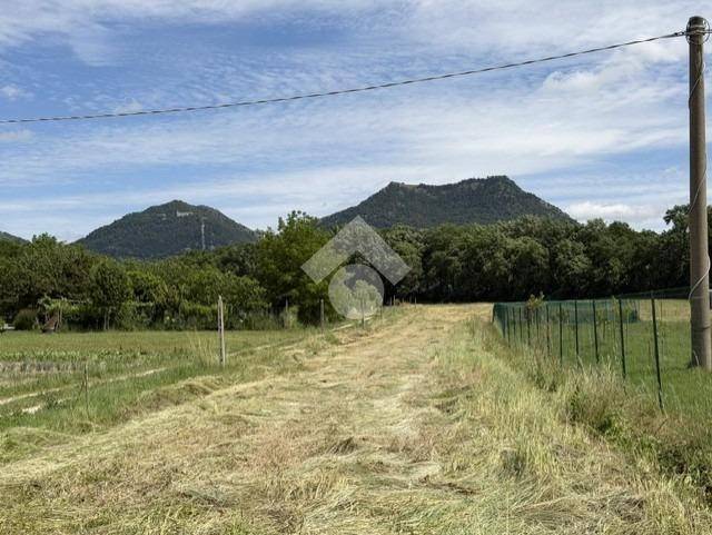 terreno in vendita a Gubbio in zona Cipolleto