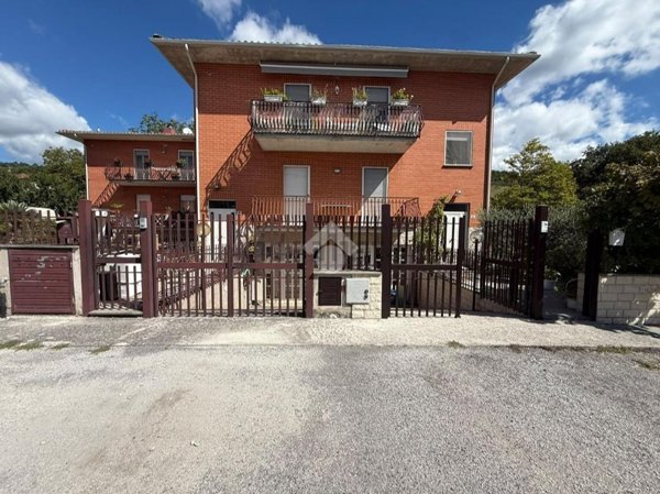 appartamento in vendita a Gubbio in zona Padule