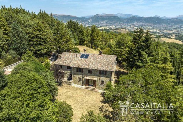 casa indipendente in vendita a Gubbio in zona San Martino in Colle