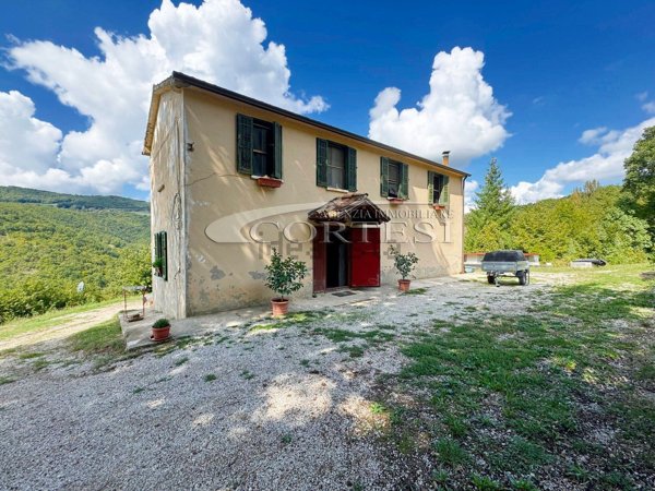 appartamento in vendita a Gubbio in zona Camporeggiano