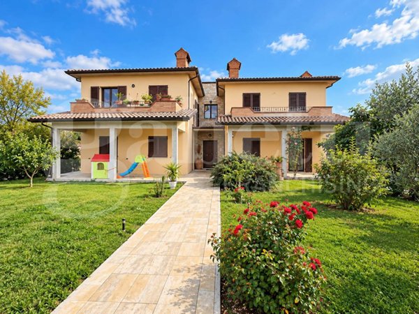 appartamento in vendita a Gubbio in zona Ponte d'Assi