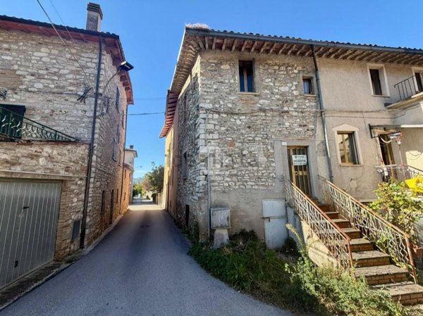appartamento in vendita a Gubbio in zona Semonte