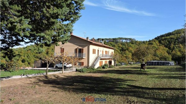 casa indipendente in vendita a Lisciano Niccone