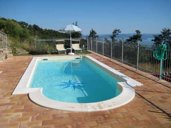 casa indipendente in vendita a Lisciano Niccone