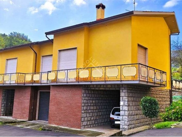 casa indipendente in vendita a Lisciano Niccone