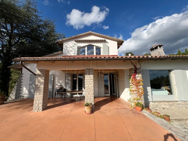 casa indipendente in vendita a Lisciano Niccone