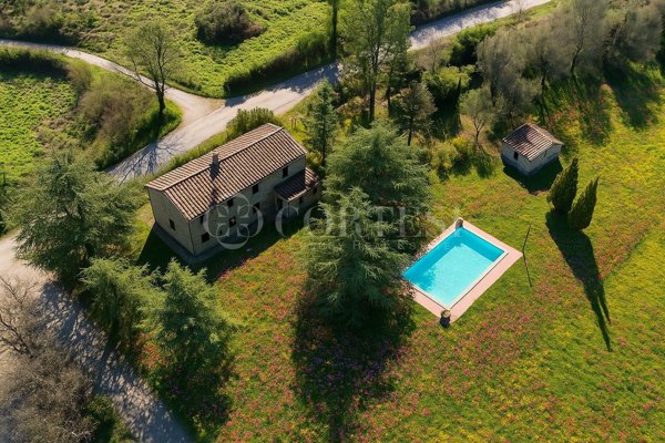 casa indipendente in vendita a Lisciano Niccone