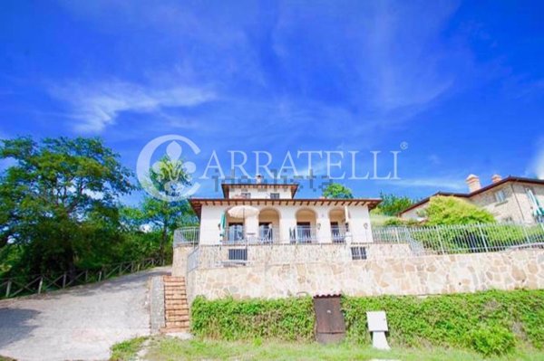 casa indipendente in vendita a Lisciano Niccone