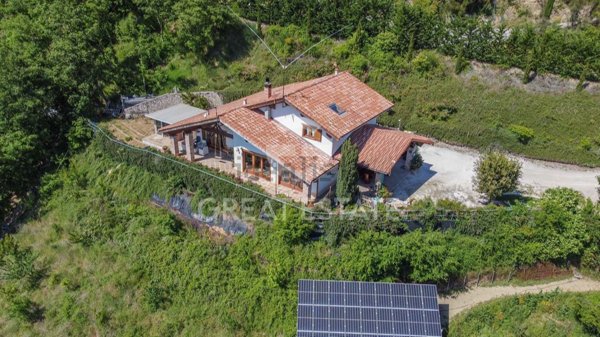 casa indipendente in vendita a Lisciano Niccone